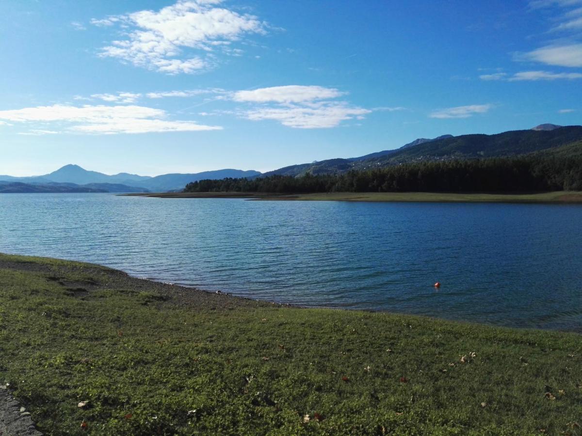 Cosy Lake House, Μια Ανάσα Πριν Τη Λίμνη Kalívia Eksteriør billede