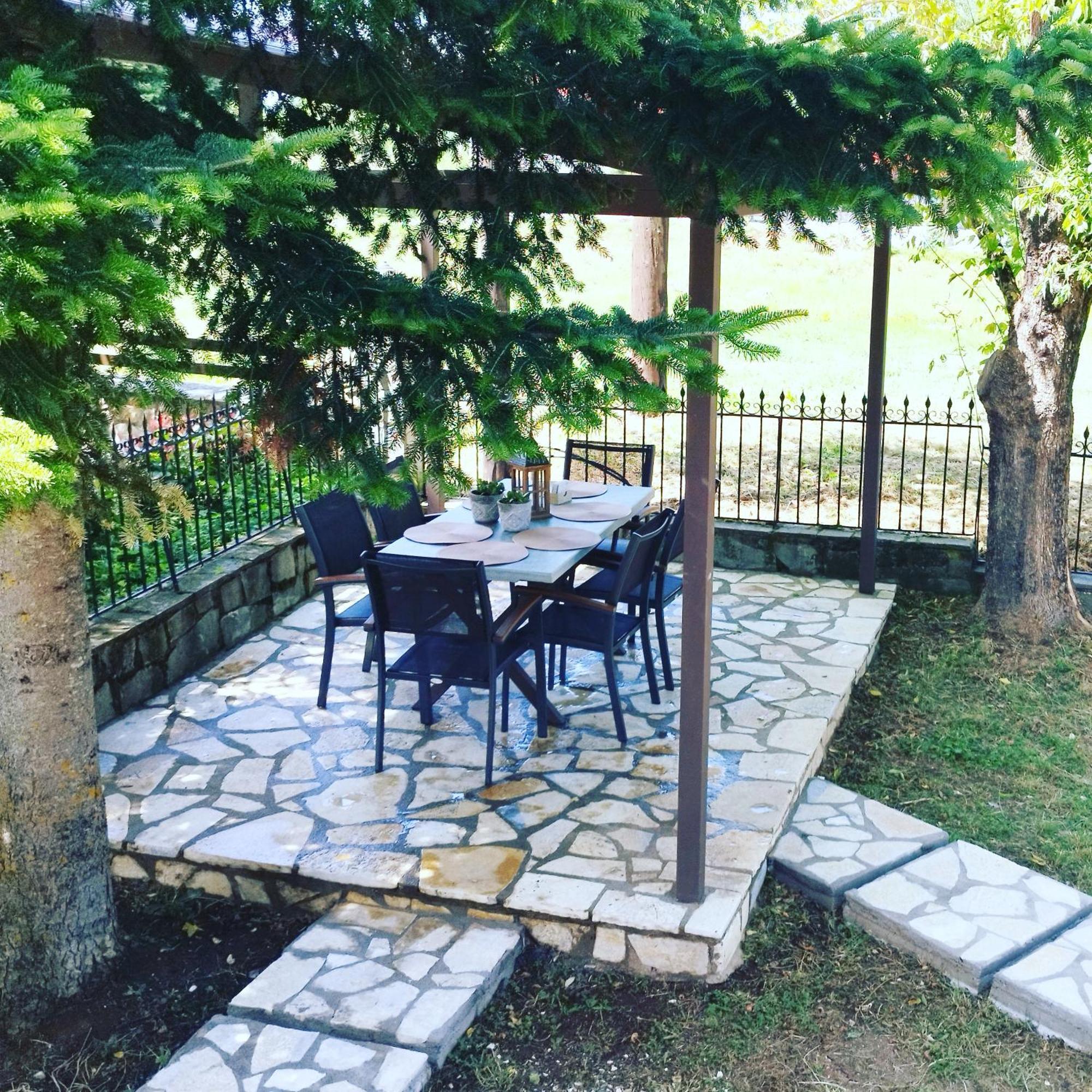 Cosy Lake House, Μια Ανάσα Πριν Τη Λίμνη Kalívia Eksteriør billede